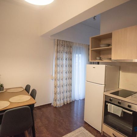 Explore Greece From Lovely City Centre Apartment Chalkís Kültér fotó