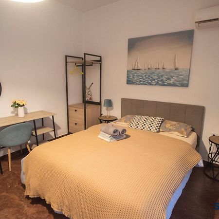 Explore Greece From Lovely City Centre Apartment Chalkís Kültér fotó